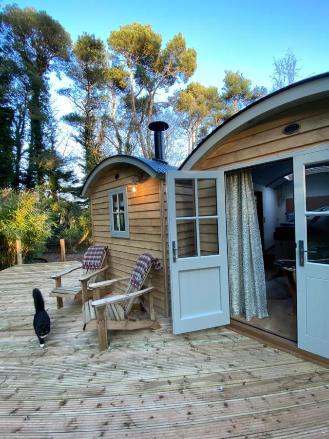 Chez Maurice Luxury Shepherds Hut With Bath And Hot Tub Kelling Eksteriør billede